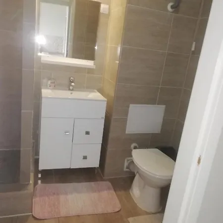 Dozsa Apartman