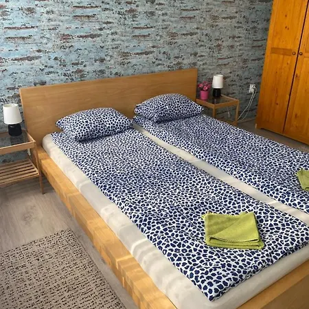 Dozsa Apartman *